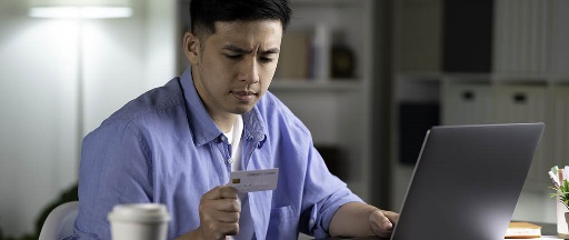 Fraud or credit concerns link to blog post How to Protect Yourself from Identity Theft